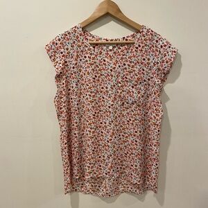 Short sleeve floral top size large white pink curved hem Reitmans blouse